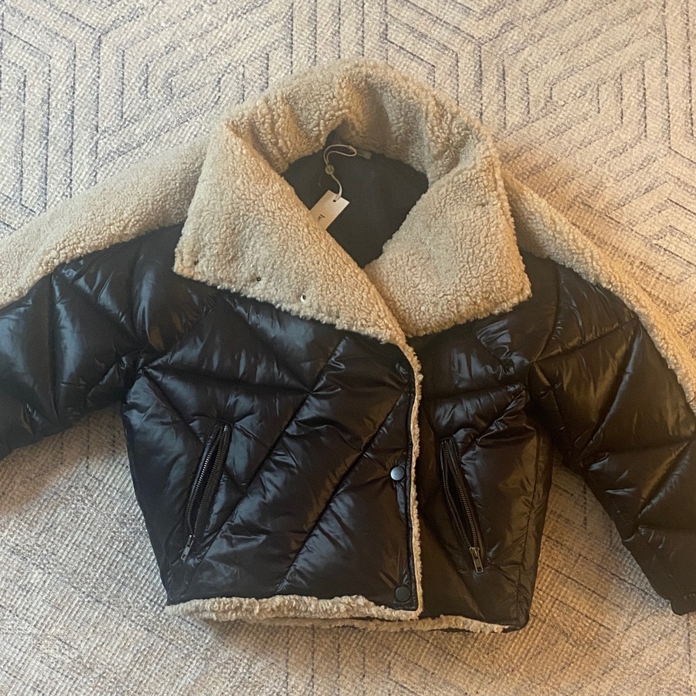 Heartloom puffer Sherpa  crop Jacket